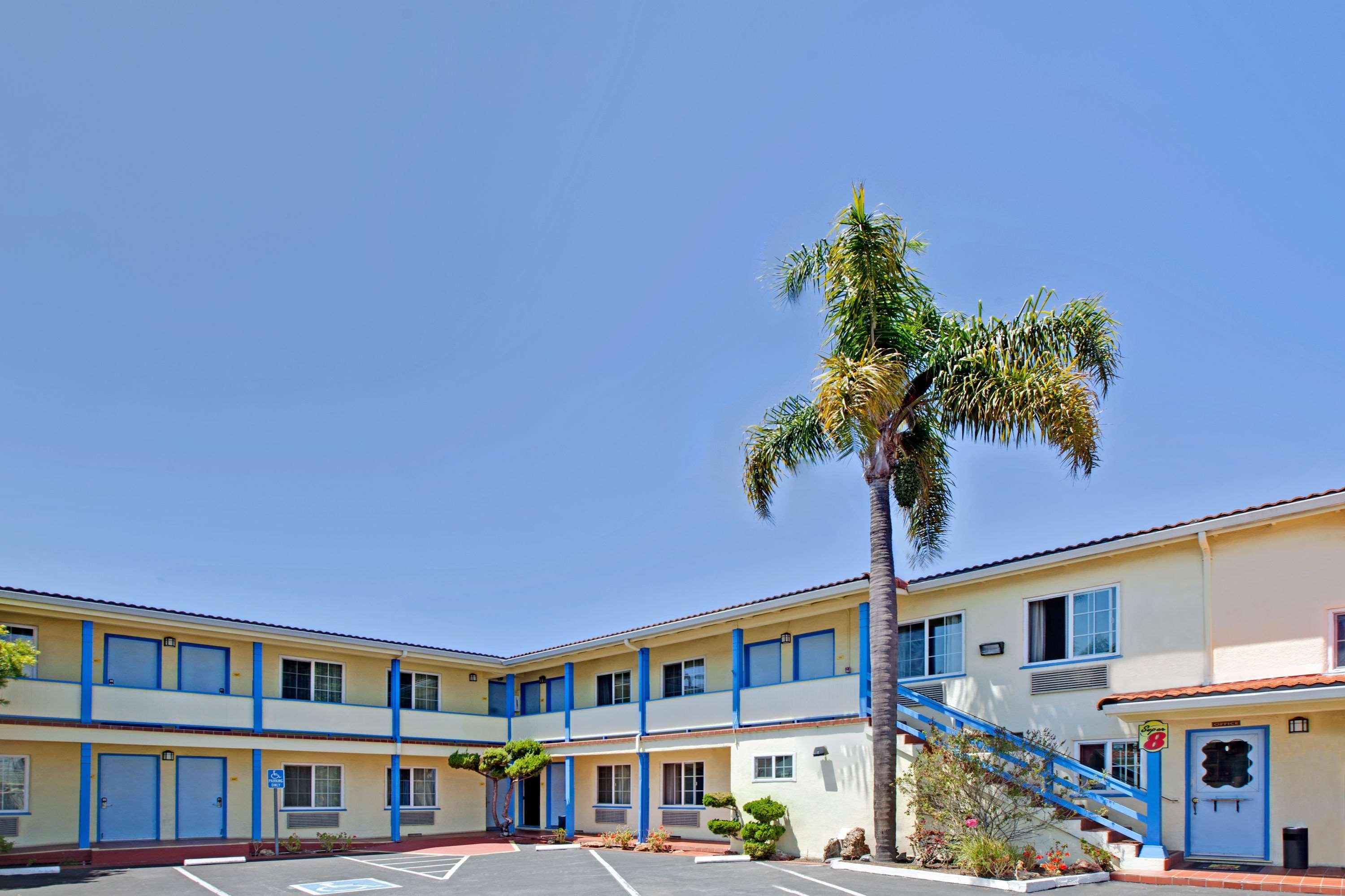 Super 8 By Wyndham Berkeley Motel Dış mekan fotoğraf